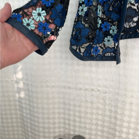 Ladies Lace Jacket by Bagatelle. Sz. L. - Picture 3 of 6